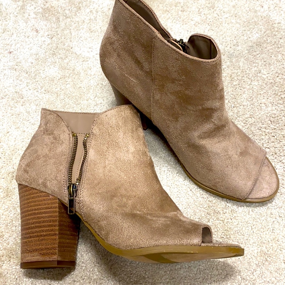 Tan suede boots